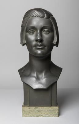 Bronze head 'Phoebe'