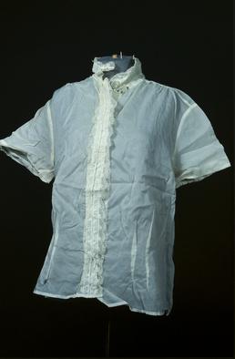 Short sleeved blouse