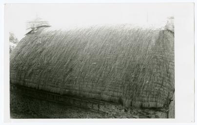 Thatched roof at Cot ny Greinney cottage, Beach…