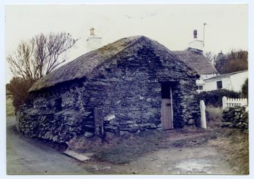 Cregneash Thie Thooit Beg Shed