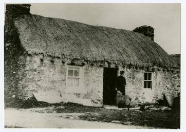 Cregneash Harry Kelly at his cottage
