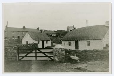 Cregneash Harry Kelly's cottage & turner's house.