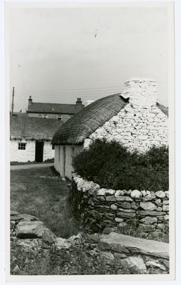 Cregneash Harry Kelly's cottage & the lathe shed.