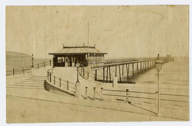 The Iron Pier, Douglas