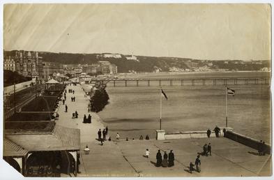 Harris Promenade, Douglas, showing the Iron Pier