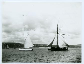 Douglas Bay and shipping