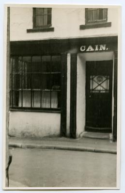 Front of Cain's shop, no. 4 New Bond…