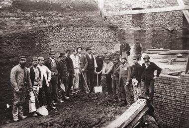 Building the Washing Floor at Laxey or Foxdale…