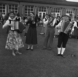 Folk dancing, Villa Marina, Douglas