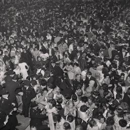 Crowds for The Rolling Stones at the Palace