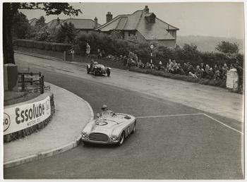Motorcar no.14 Cliff Davies in a Cooper MG…