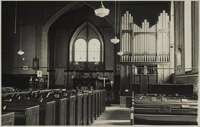 Lonan New Church, interior