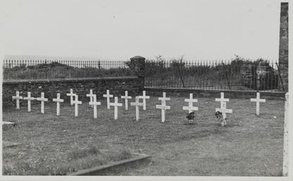 Andreas Church, war graves