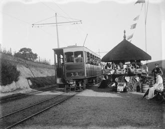 MER tram car 11 at Garwick halt, Baldrine