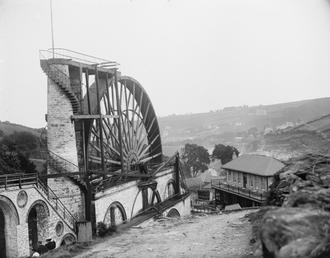Laxey Wheel and cafe