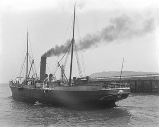 SS Fenella leaving Ramsey harbour