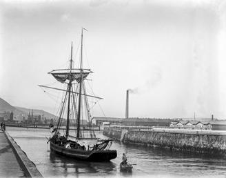 Schooner sailing up Ramsey harbour