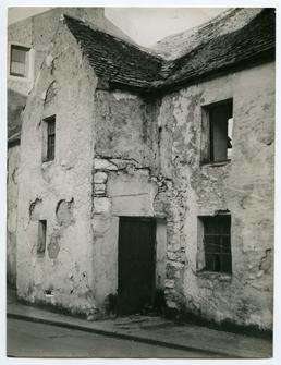 'Peel's Oldest House' in Douglas Street