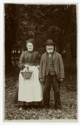 Unknown couple, possibly Cowell
