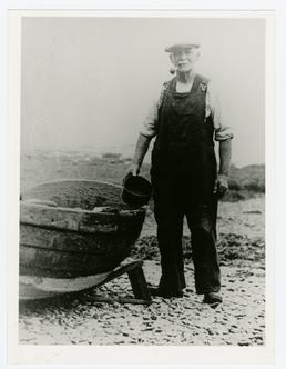 Willie White Garwick Beach boat builder