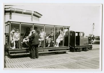 Miniature railway (Hurry Up Car) on Queen's Pier