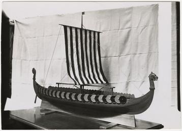 Manx Museum model of the Viking longship Gokstad