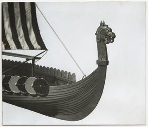 Bow view of the model Viking longship Gokstad