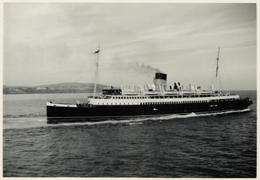 'Ben my Chree IV', backing out of Douglas
