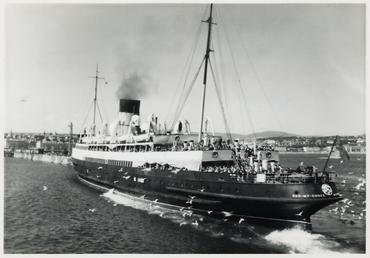 'Ben my Chree' docking starboard side at Victoria…