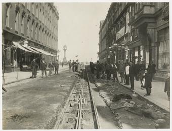 Laying cable tram line, Victoria Street
