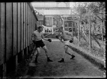 First World War Internee boxers including Hans Hellfeld…