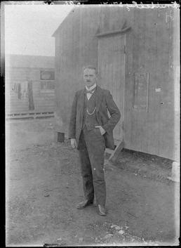 First World War internee Wilhelm Knitschky in front…