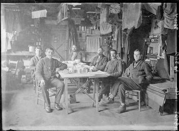 First World War internee Ernst Bertram and others…